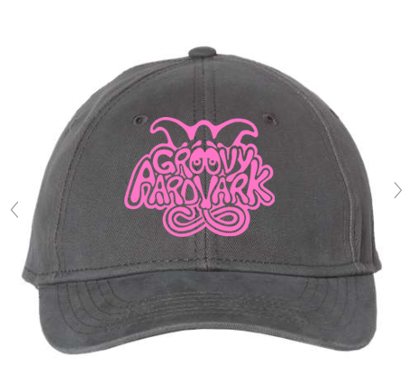 Mock up casquette charbon_broderie rose