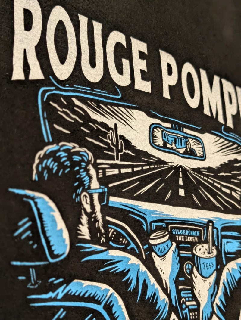 T-Shirt Rouge Pompier : Roadtrip dans un chat