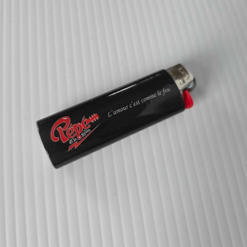 Lighter - Pépé et sa guitare