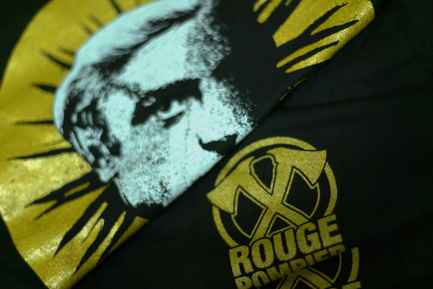 T-shirt "Michael Caine / Logo haches gold" - Rouge Pompier