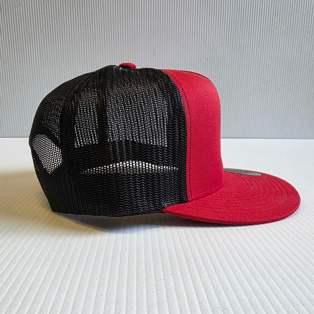 Casquette rouge ''logo brodé'' - Vilain Pingouin