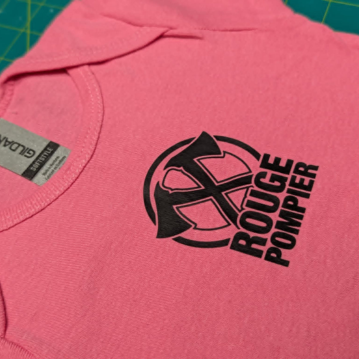 Kids t-shirt "Axe Logo" (yellow) - Rouge Pompier