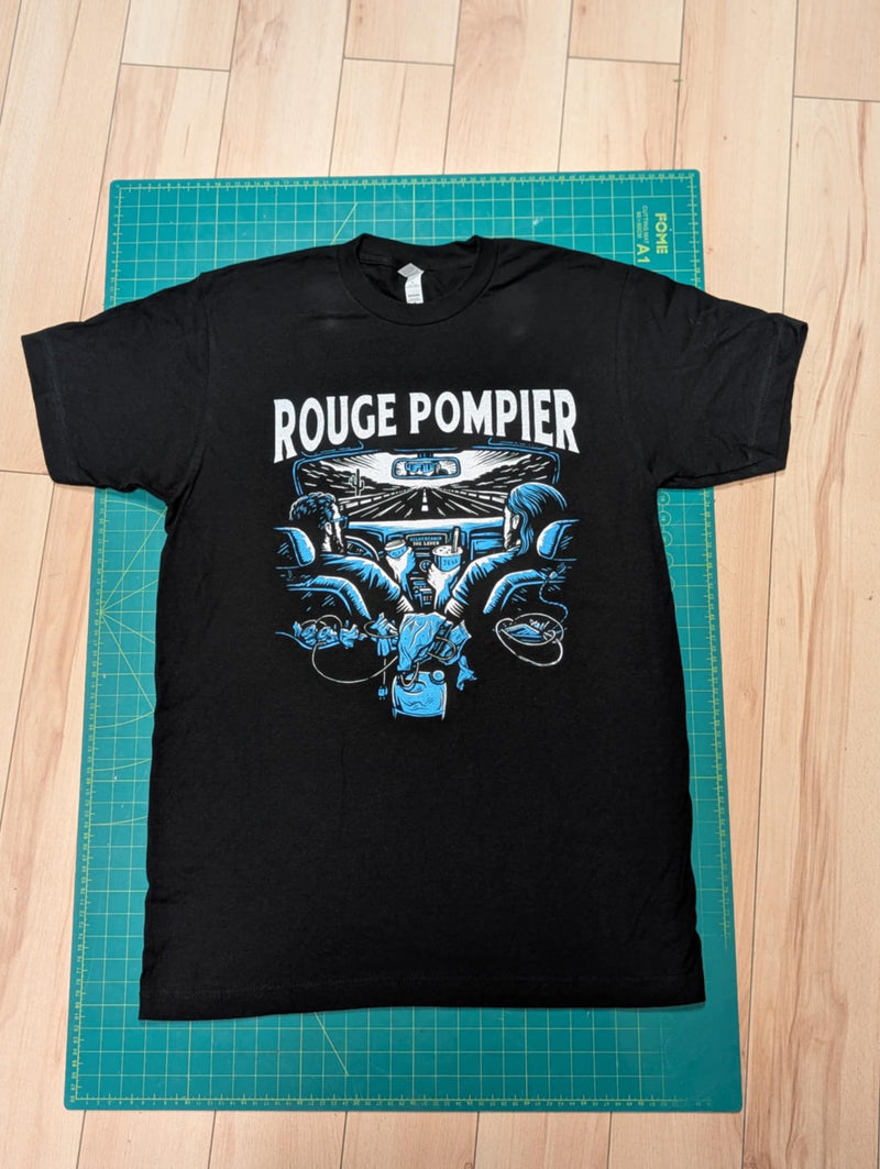T-Shirt Rouge Pompier : Roadtrip dans un chat