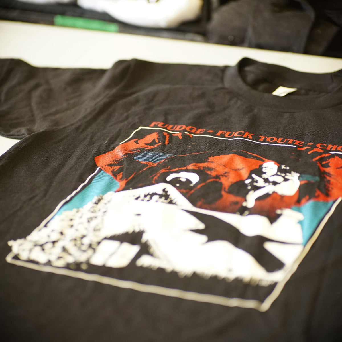 PHOTO TSHIRT FLAT LAY
